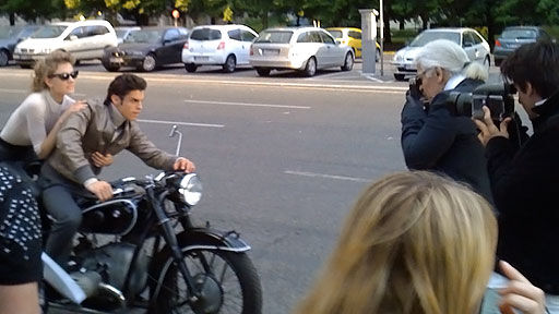 Referenz Vogue Jubiläumsausgabe mit Karl Lagerfeld