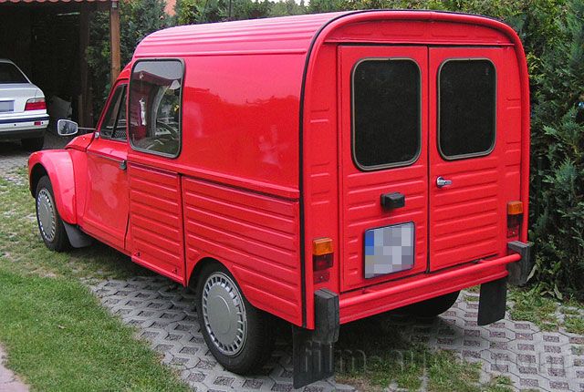 Oldtimer Citroen Acadiane zum Mieten