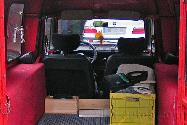 Oldtimer Citroen Acadiane zum Mieten