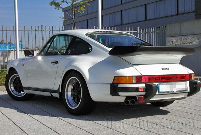 Oldtimer Porsche 911 turbo von 1984 mieten - 9523 | film-autos.com