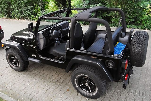 Oldtimer Jeep Wrangler 4.0 von 1991 mieten - 6499 | film-autos.com