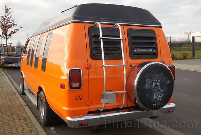 Oldtimer Dodge B 200 Van zum Mieten