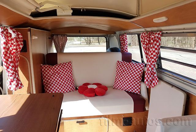 Oldtimer VW T2a Westfalia Bus Bulli zum Mieten