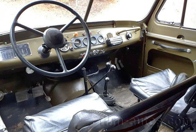 Oldtimer UAZ UAZ-469 zum Mieten