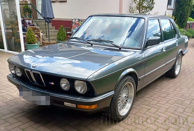 Oldtimer BMW E28 525 eta von 1987 mieten - 1701 | film-autos.com