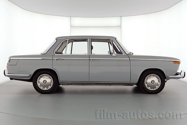 Oldtimer BMW 2000 zum Mieten