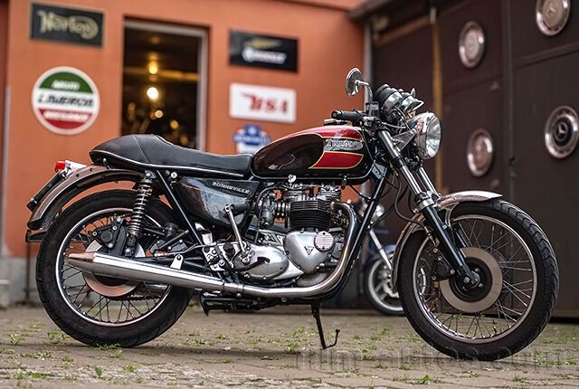 Oldtimer Triumph Bonneville zum Mieten