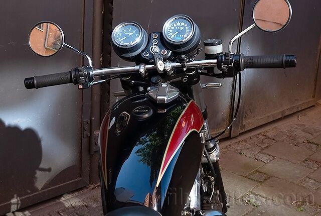 Oldtimer Triumph Bonneville zum Mieten