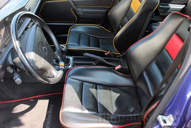 Oldtimer Mercedes-Benz W 201 190 E Azurro zum Mieten