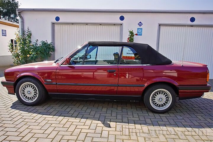 Oldtimer BMW E30 320 zum Mieten