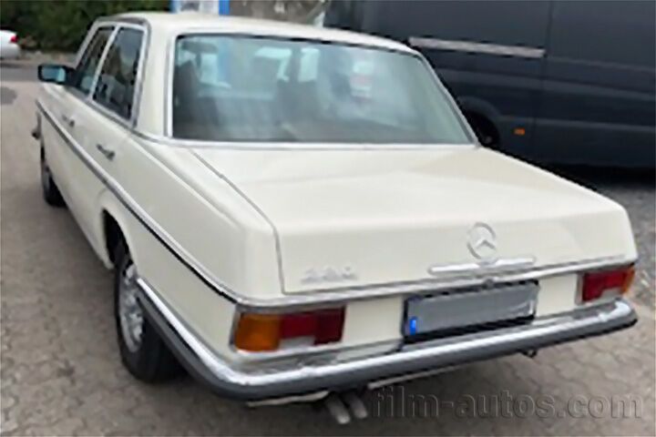 Oldtimer Mercedes-Benz W114 /8 zum Mieten
