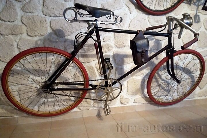 Oldtimer Ozolnieks Halbrenner zum Mieten