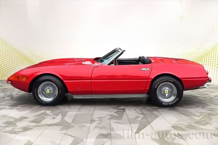 Oldtimer Ferrari Daytona Spider Replika zum Mieten