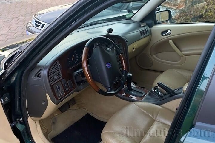 Oldtimer Saab 9-5 Version 1 zum Mieten