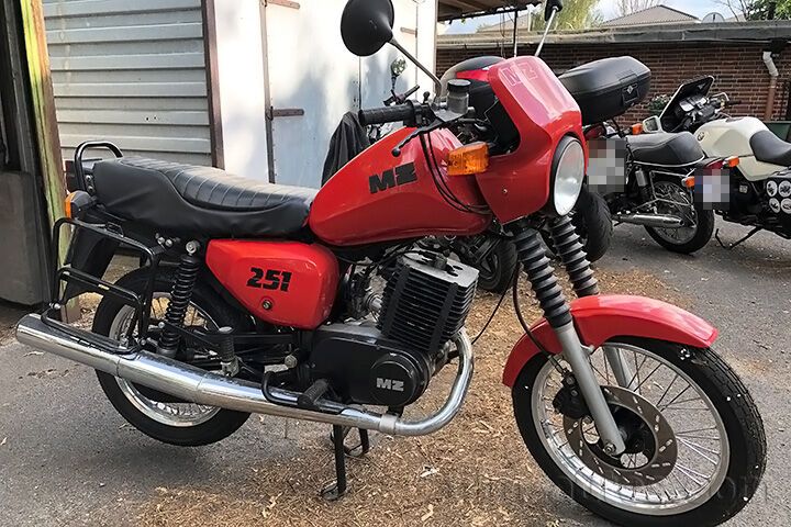 Oldtimer MZ ETZ 251 zum Mieten