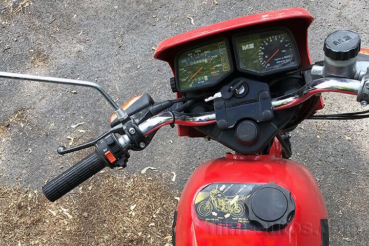 Oldtimer MZ ETZ 251 zum Mieten