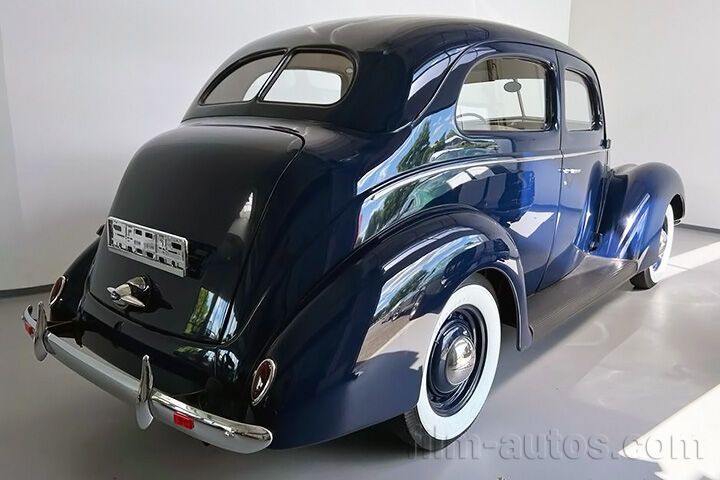 Oldtimer Ford 81 A zum Mieten