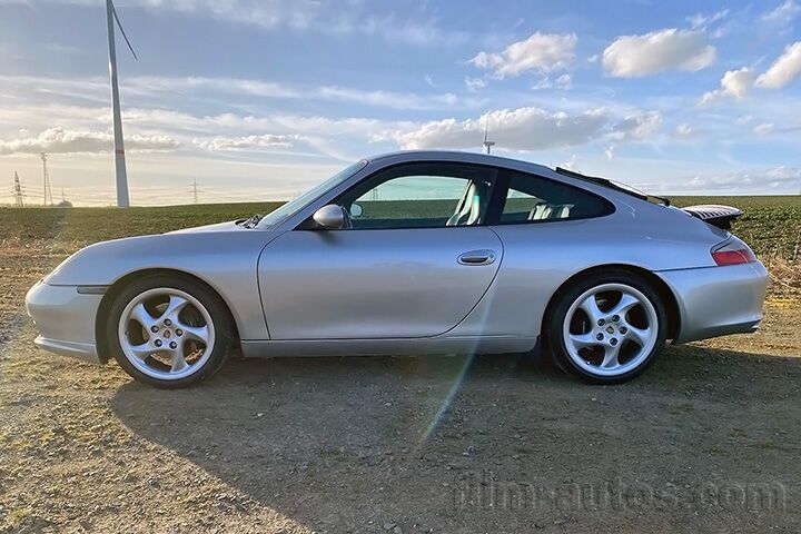 Oldtimer Porsche 911 Baureihe 996 zum Mieten