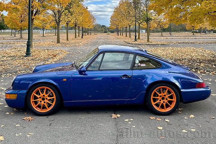 Oldtimer Porsche 911 Carerra 2 Baureihe 964 zum Mieten