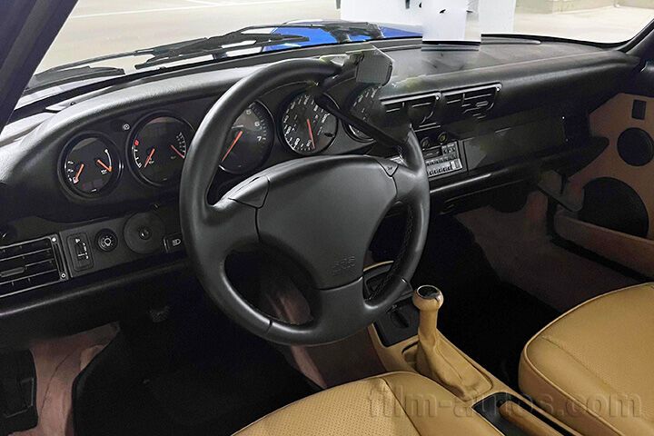 Oldtimer Porsche 911 Carerra 2 Baureihe 964 zum Mieten