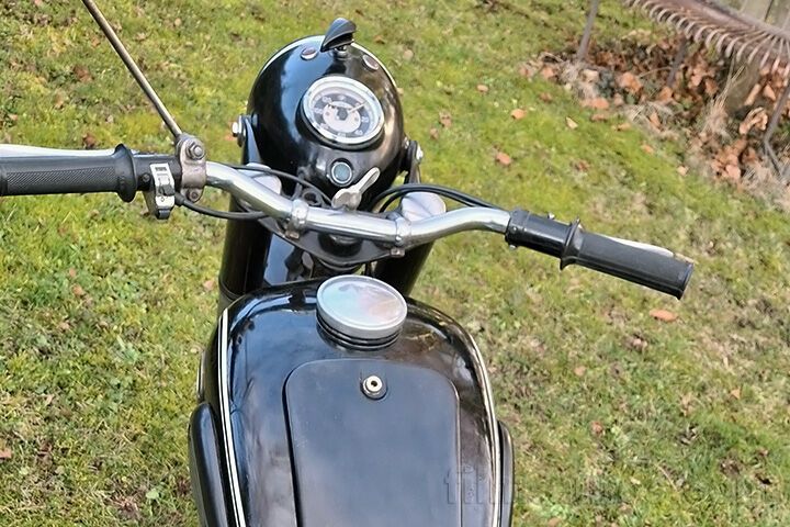 Oldtimer BMW R25/3 zum Mieten