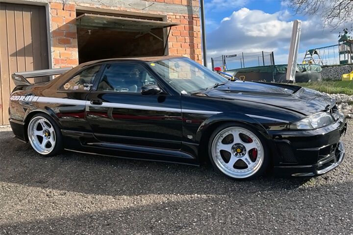 Oldtimer Nissan Skyline GTR Typ R33 zum Mieten