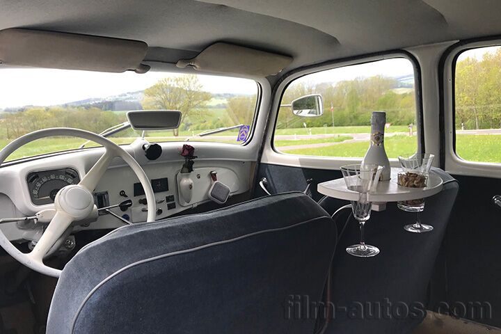 Oldtimer Citroen Traction Avant 11CV BN zum Mieten