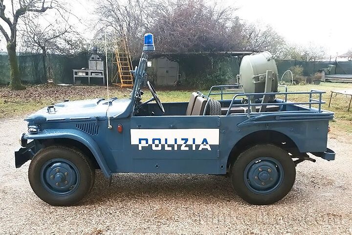 Oldtimer Fiat Campagnola Polizia zum Mieten