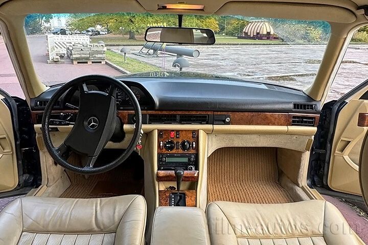 Oldtimer Mercedes-Benz 500 SEL W126 zum Mieten