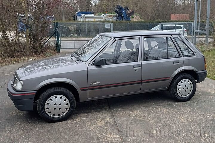 Oldtimer Opel Corsa A zum Mieten