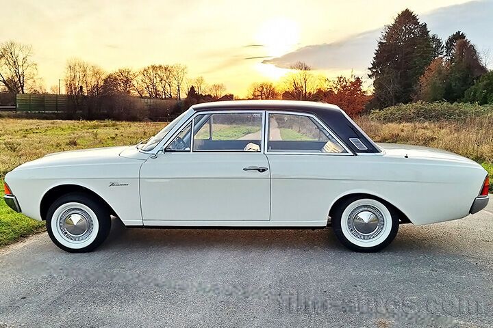 Oldtimer Ford Taunus 17m p5 zum Mieten