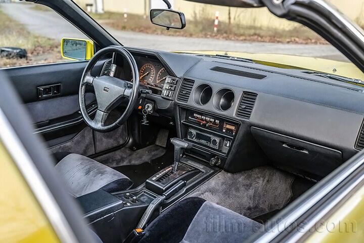 Oldtimer Nissan 300ZX Z31 zum Mieten