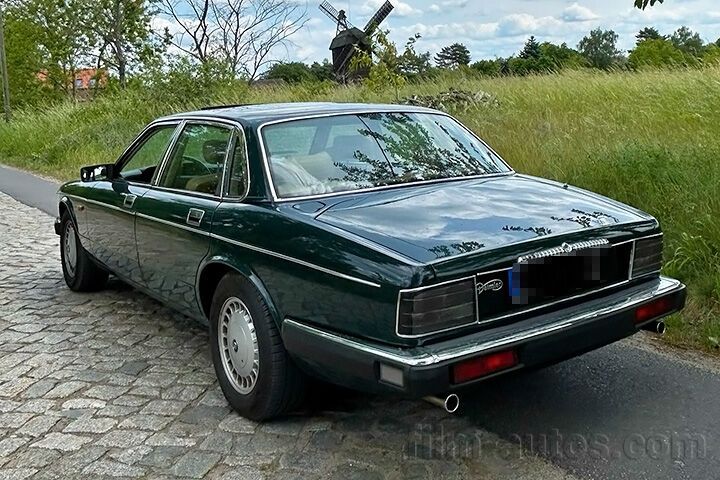 Oldtimer Jaguar XJ40 Daimler zum Mieten