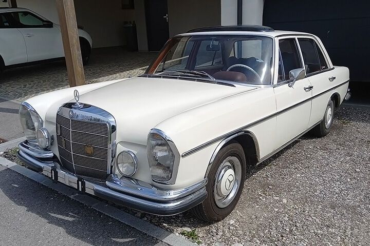 Mercedes-Benz 250S W 111