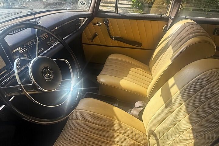 Oldtimer Mercedes-Benz W 110 190 C zum Mieten