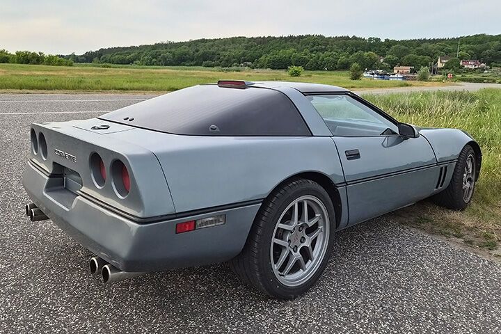 Oldtimer Chevrolet Corvette C4 zum Mieten