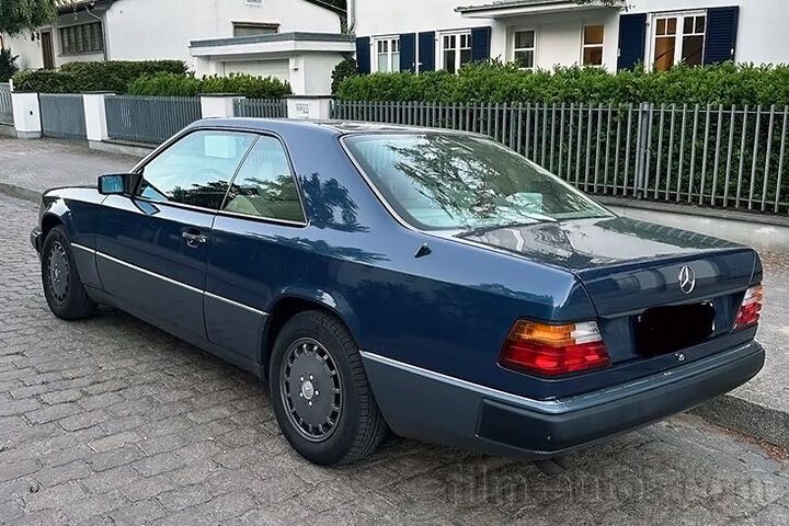 Oldtimer Mercedes-Benz 300 CE W 124 zum Mieten