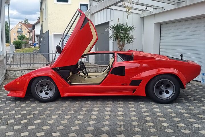 Oldtimer Strohm de Rella Lamborghini Countach zum Mieten