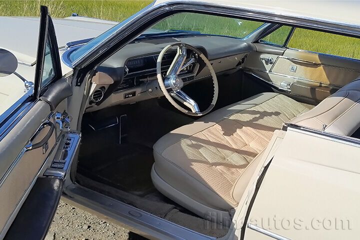 Oldtimer Cadillac Sedan DeVille 64er zum Mieten