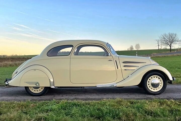 Oldtimer Peugeot 402 Coach zum Mieten