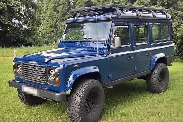 Land Rover Defender 110