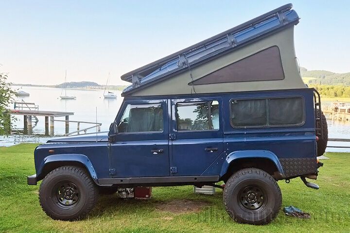 Youngtimer Land Rover Defender 110 zum Mieten