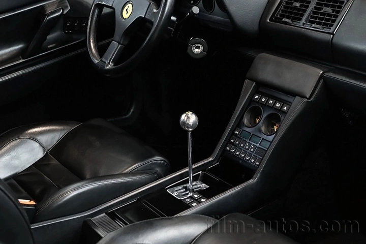 Oldtimer Ferrari 348 TS zum Mieten